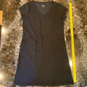 Like New! Comfy L Toad&Co Black Shift Dress - Handy Zipper Pocket - Aquaculture